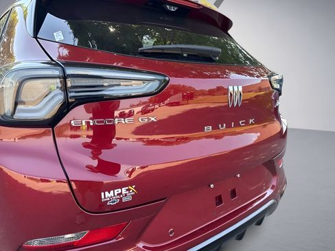 Used 2024 Buick Encore GX Avenir w/ Avenir Technology Package FWD image 30