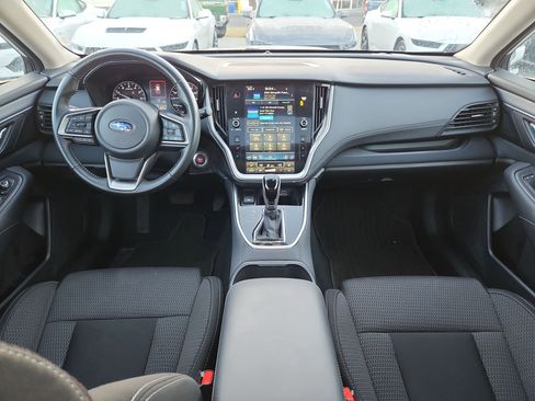 Used 2025 Subaru Outback Premium image 32