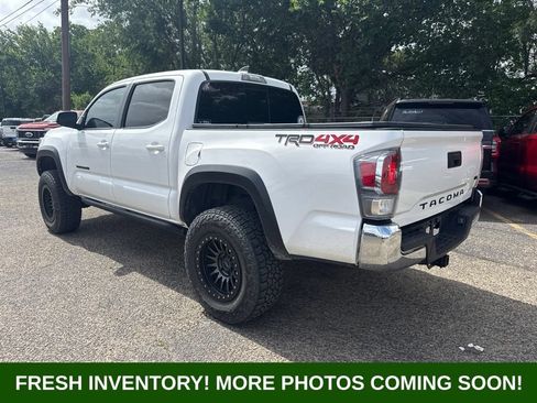 Used 2021 Toyota Tacoma TRD Off-Road AWD/4WD image 4