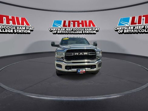Used 2024 RAM 3500 Tradesman w/ Chrome Appearance Group AWD/4WD image 3