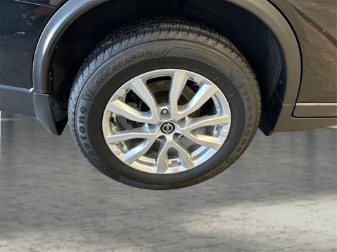 Used 2020 Nissan Rogue S w/ Special Edition Package image 21