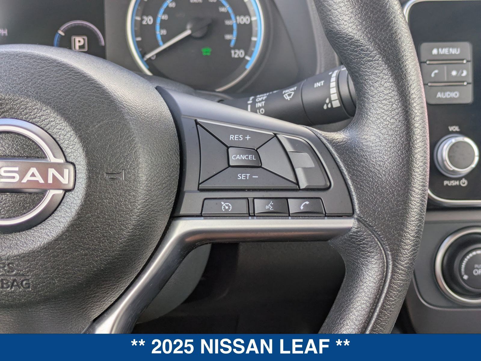 Used 2025 Nissan Leaf S FWD image 26