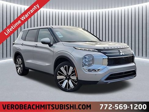 New 2026 Mitsubishi Outlander SE FWD image 1
