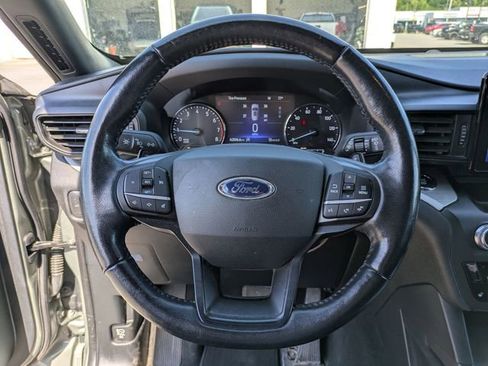 Used 2020 Ford Explorer XLT w/ Comfort Package AWD/4WD image 9