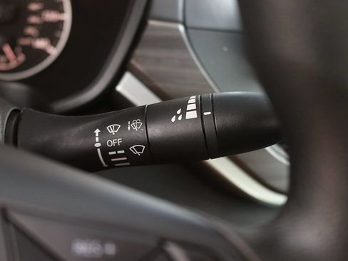 Used 2025 Nissan Altima 2.5 SV FWD image 22