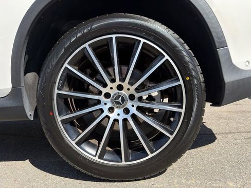 Used 2020 Mercedes-Benz GLC 300 w/ AMG Line image 11