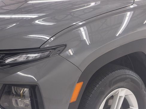 Used 2025 Hyundai Tucson SE AWD/4WD image 4