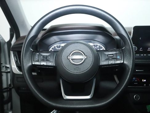 Used 2023 Nissan Rogue SV AWD/4WD image 21