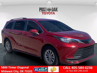 Used 2022 Toyota Sienna LE