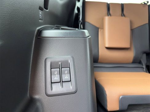 Used 2026 Lexus GX 550 image 54