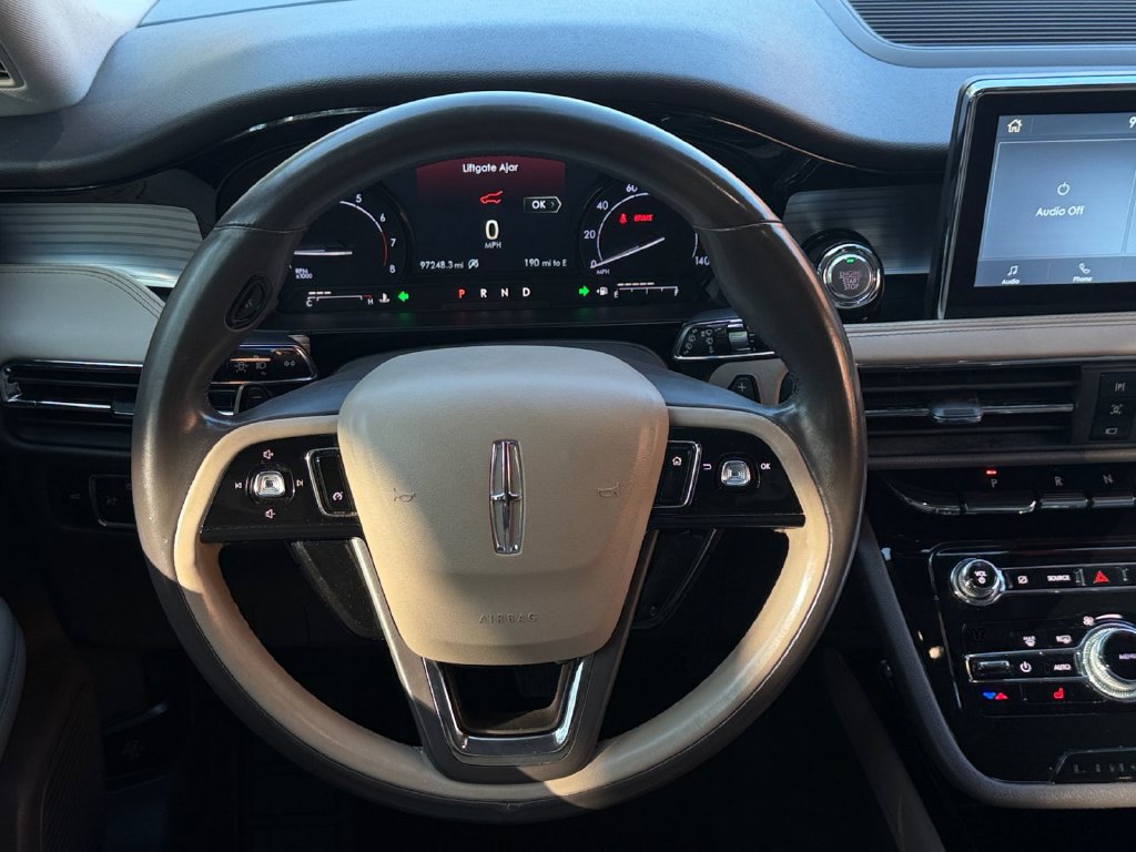 Used 2020 Lincoln Corsair FWD w/ Rear Removable Package Tray image 19