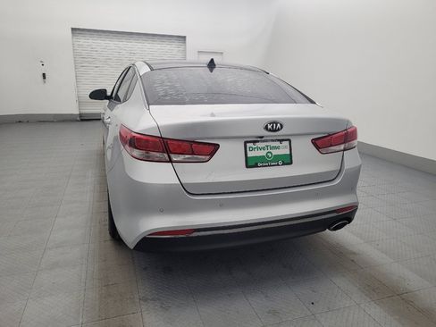 Used 2018 Kia Optima LX w/ Convenience Package FWD image 6