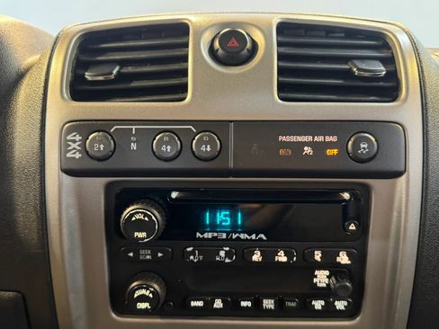 Used 2011 Chevrolet Colorado LT w/ LPO--Chrome Package AWD/4WD image 18