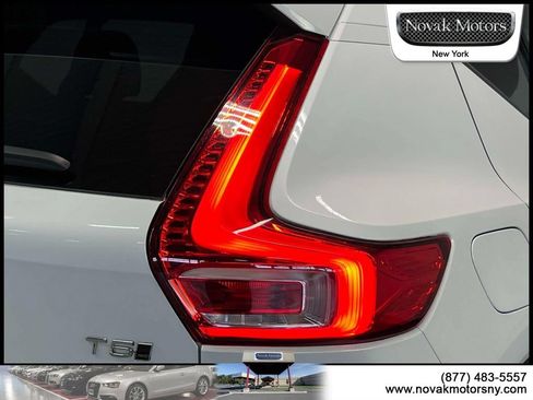 Used 2022 Volvo XC40 T5 Momentum w/ Premium Package AWD/4WD image 11
