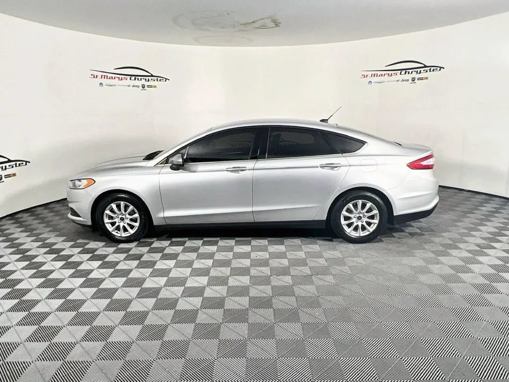 Used 2016 Ford Fusion S FWD image 5