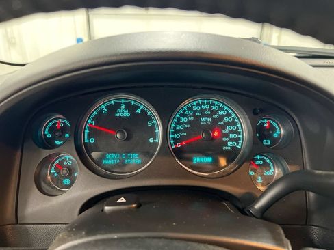 Used 2010 Chevrolet Tahoe LT AWD/4WD image 12