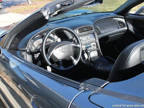 Used 2003 Chevrolet Corvette Coupe w/ Preferred Equipment Group1 RWD image 27