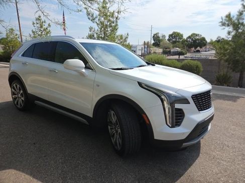 Used 2019 Cadillac XT4 Premium Luxury FWD image 3