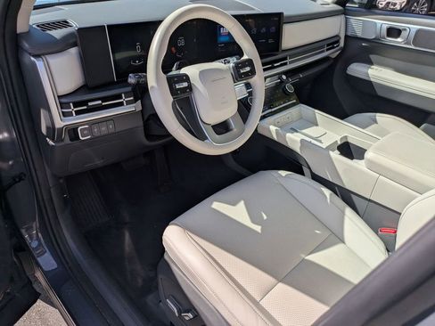 Used 2025 Hyundai Santa Fe SEL image 17