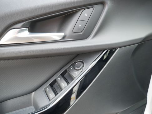 Used 2025 Chevrolet Equinox LT FWD image 19