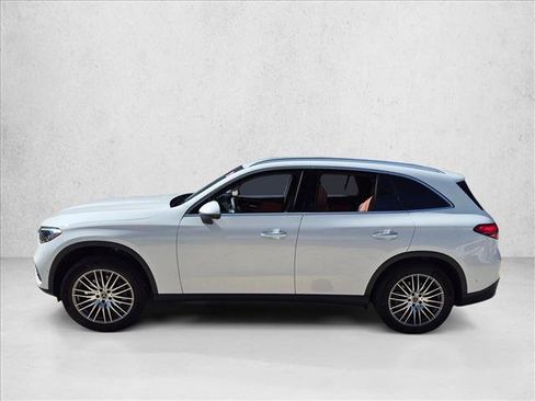 Certified 2026 Mercedes-Benz GLC 300 image 9