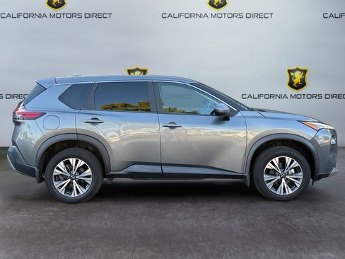 Used 2023 Nissan Rogue SV image 6
