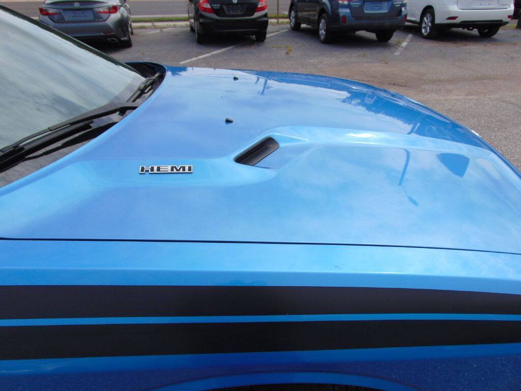 Used 2009 Dodge Challenger R/T RWD image 12
