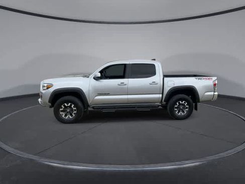 Used 2023 Toyota Tacoma TRD Off-Road image 5