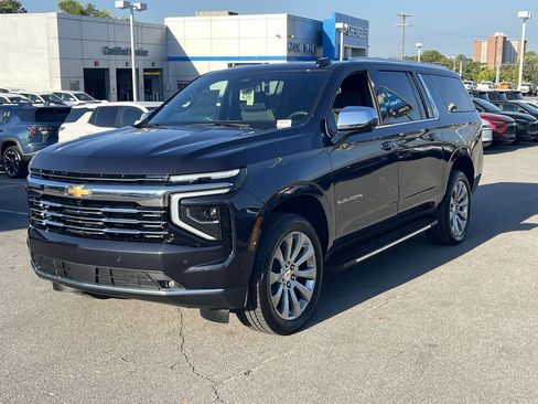 New 2026 Chevrolet Suburban Premier w/ Sun And Tow Package image 4