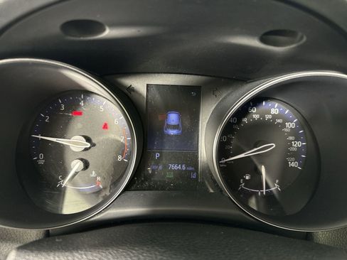 Used 2019 Toyota C-HR XLE image 16