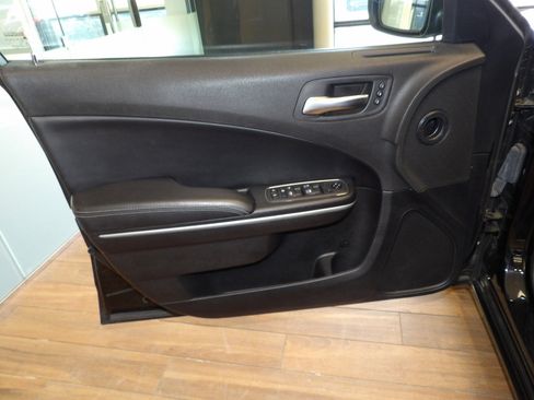 Used 2021 Dodge Charger SXT w/ Leather Interior Group image 24