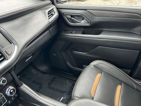 Used 2023 GMC Yukon XL AT4 image 37