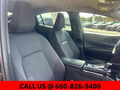 Used 2024 Toyota Prius LE FWD image 8