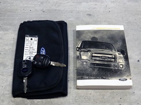 Used 2015 Ford F350 Platinum w/ FX4 Off-Road Package image 54