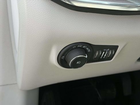 Used 2022 Jeep Compass Limited AWD/4WD image 19