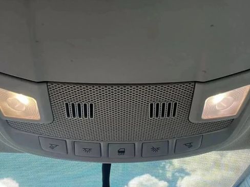 Used 2016 Ford Fusion Energi SE FWD image 29