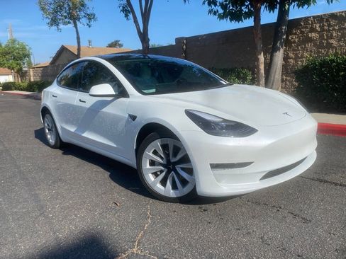 Used 2022 Tesla Model 3 Long Range AWD/4WD image 2