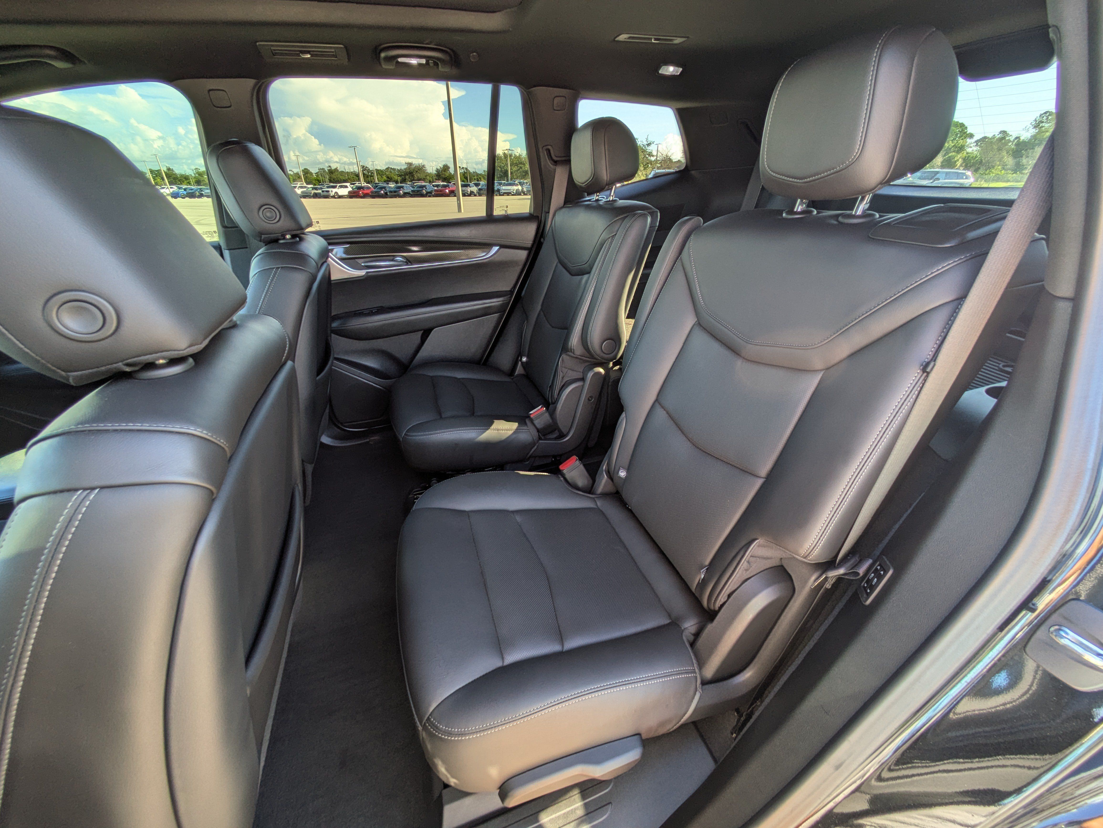 Used 2023 Cadillac XT6 Sport AWD/4WD image 14
