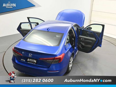 Used 2024 Honda Civic LX image 39