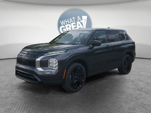 New 2026 Mitsubishi Outlander LE AWD/4WD image 8