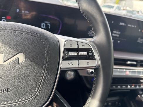 Used 2025 Kia Telluride S image 19