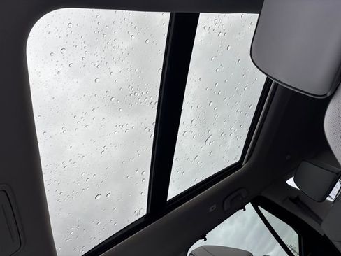 Used 2023 Honda Pilot Elite image 21