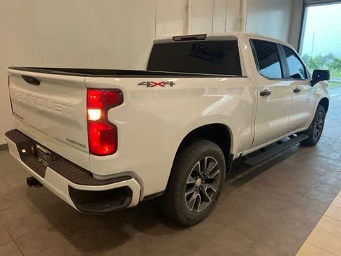 Used 2022 Chevrolet Silverado 1500 Custom AWD/4WD image 7