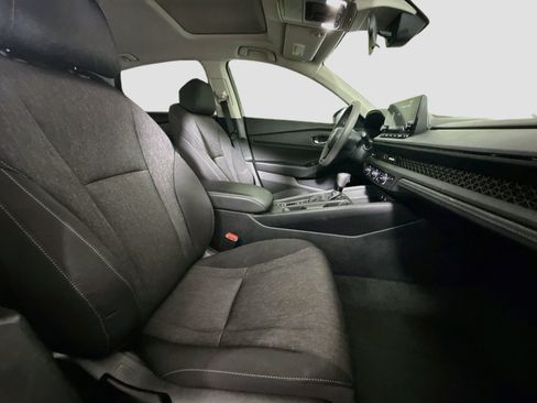 Used 2023 Honda Accord EX image 29