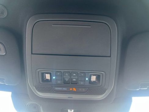 Used 2025 Ford Explorer ST w/ Sun And Sound Package AWD/4WD image 39