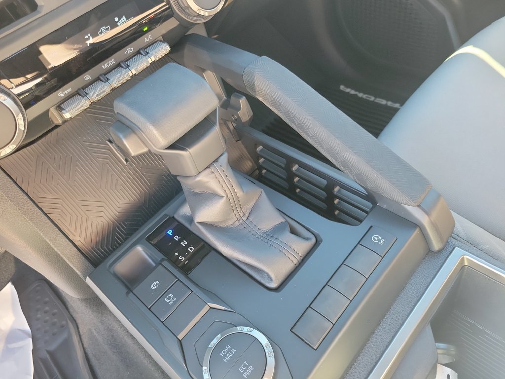 Certified 2026 Toyota Tacoma SR5 RWD image 18