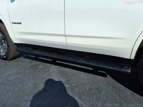 Used 2025 Chevrolet Tahoe Z71 w/ Comfort Package AWD/4WD image 10