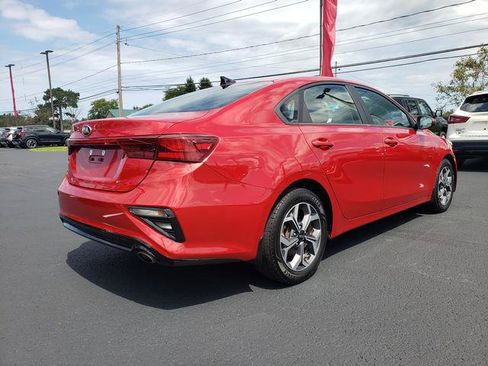 Certified 2021 Kia Forte LXS FWD image 3