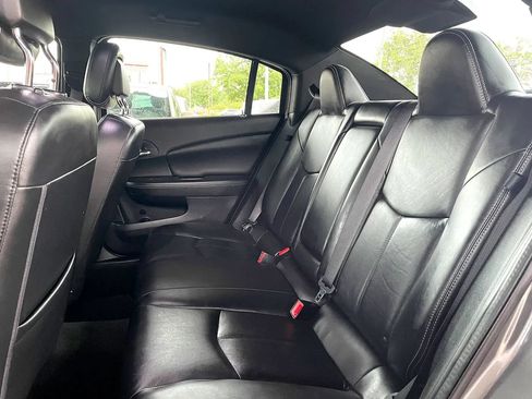Used 2011 Chrysler 200 Limited FWD image 10