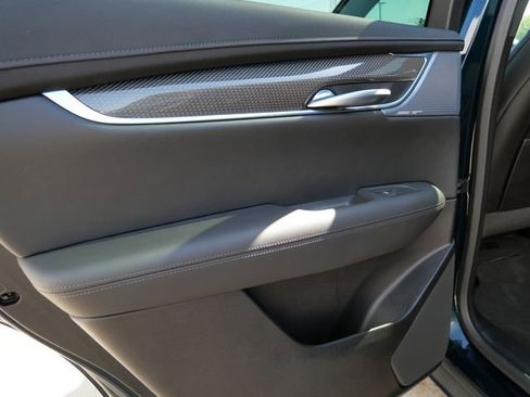 Used 2024 Cadillac XT5 Sportv AWD/4WD image 15